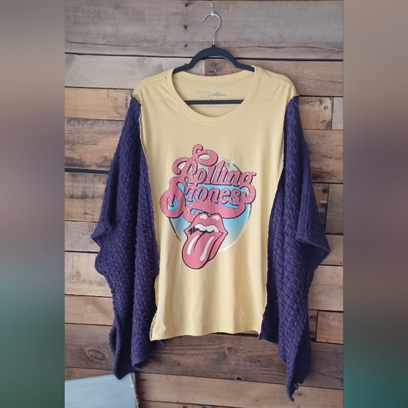 Time and Tru (Trapos by Sonia Ruiz) upcycled Tops - Upcycled Time and Tru Rolling Stones  Purple Graphic Tee Top